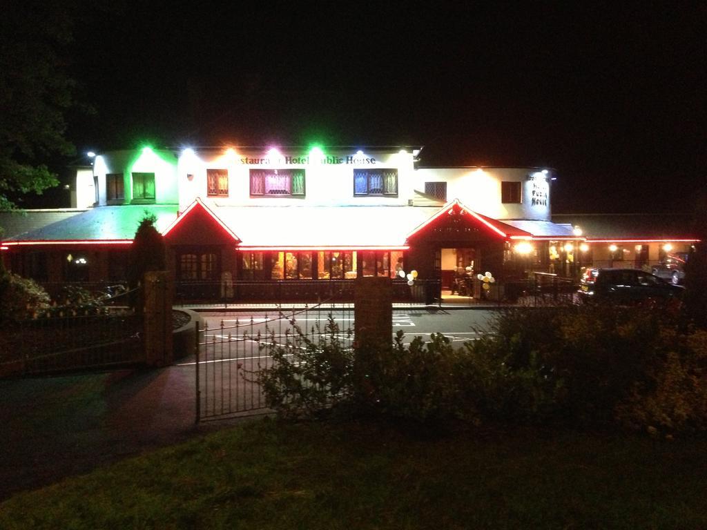 The Plough Inn Pocklington Extérieur photo